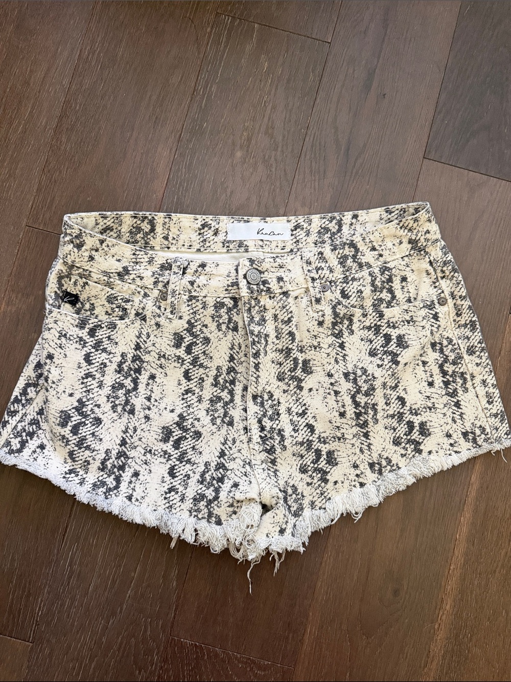 KanCan Cream Snake-Print Frayed Hem Women's Shorts